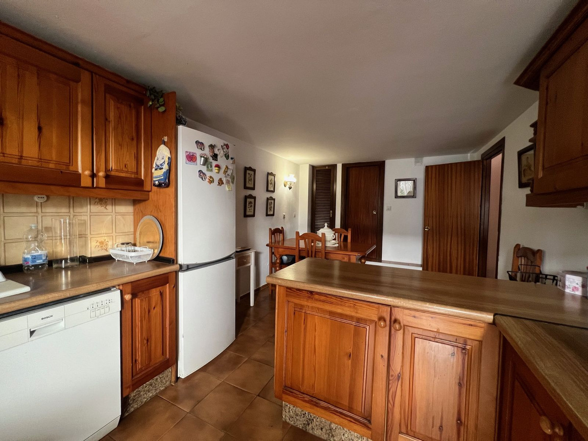 Huis te koop in Estepona | 6 slaapkamers H5365291