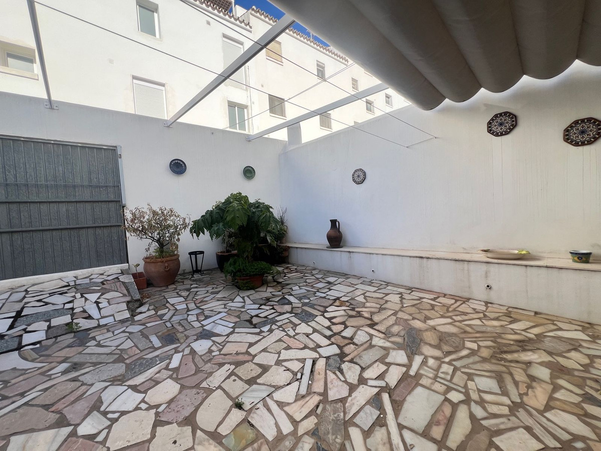 Huis te koop in Estepona | 6 slaapkamers H5365291
