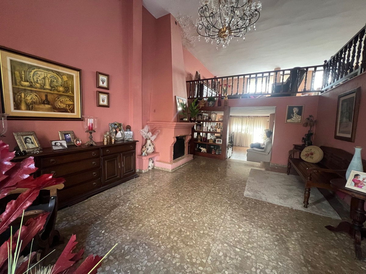 Huis te koop in Estepona | 6 slaapkamers H5365291