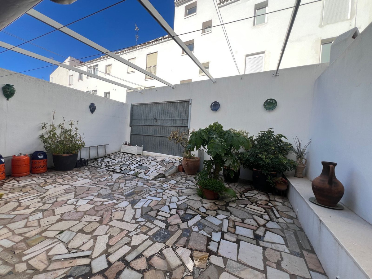 Huis te koop in Estepona | 6 slaapkamers H5365291