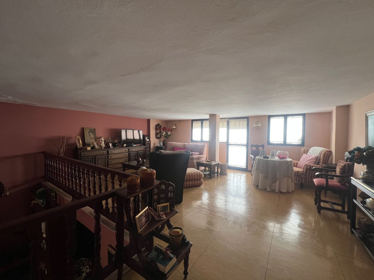 Huis te koop in Estepona | 6 slaapkamers H5365291