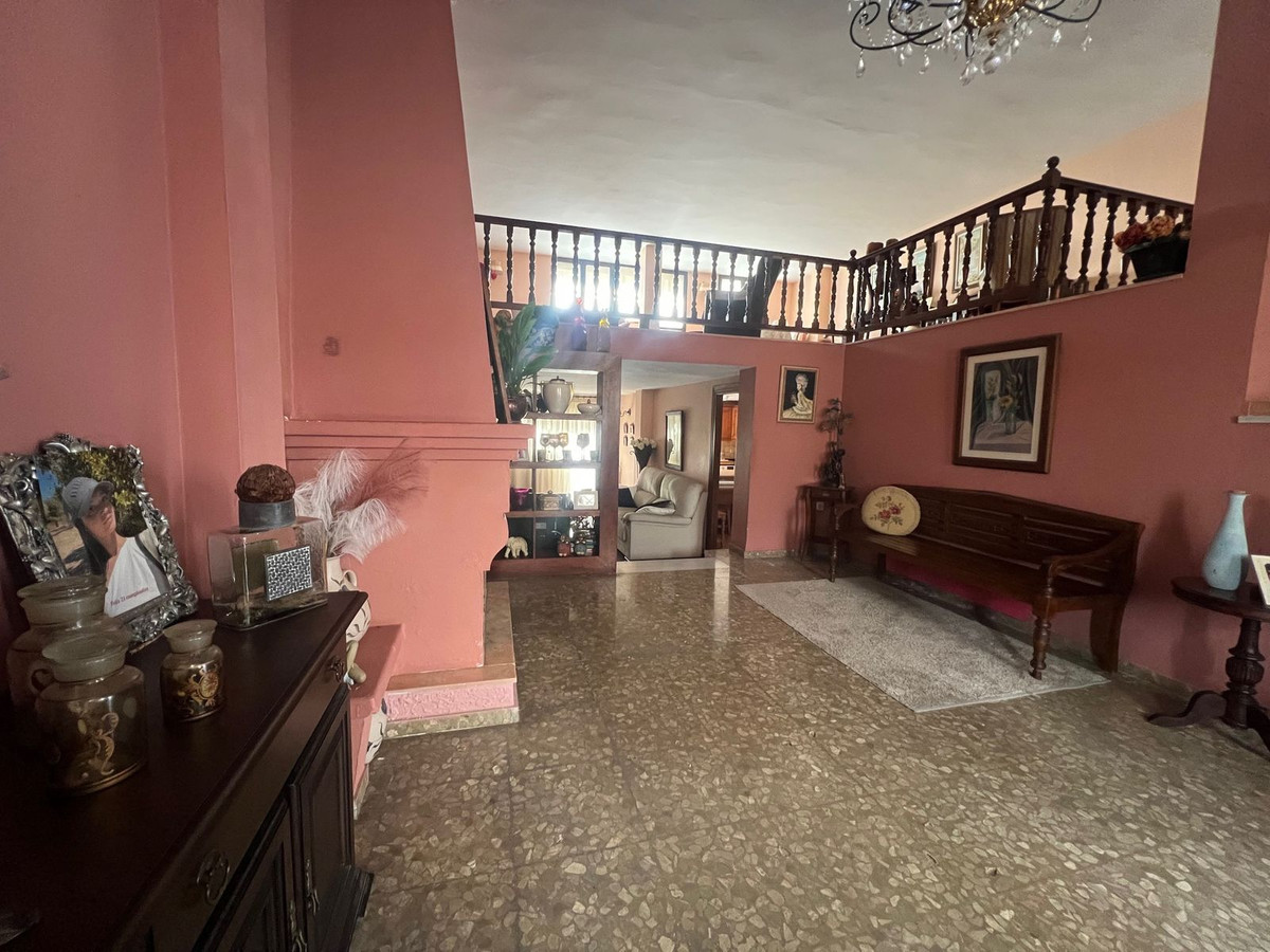 Huis te koop in Estepona | 6 slaapkamers H5365291