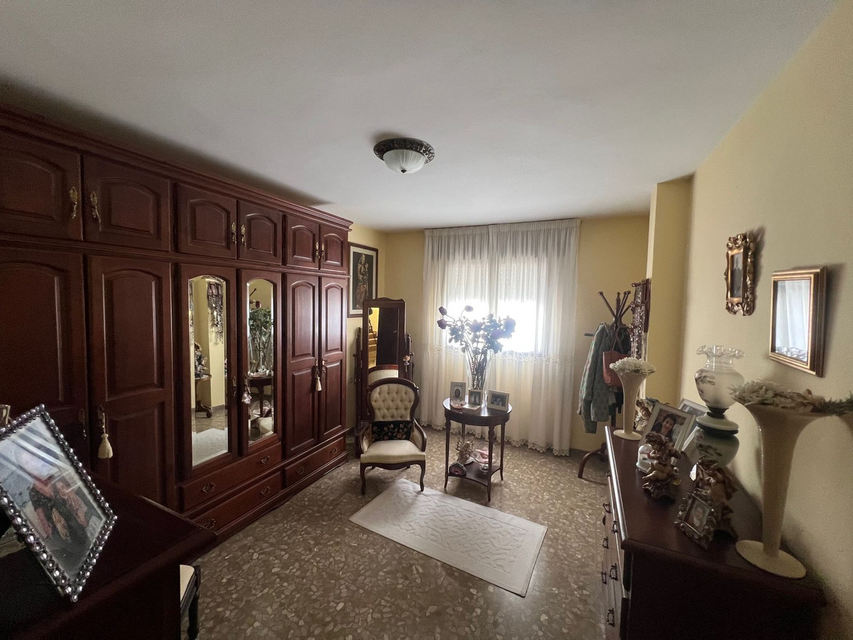 Huis te koop in Estepona | 6 slaapkamers H5365291