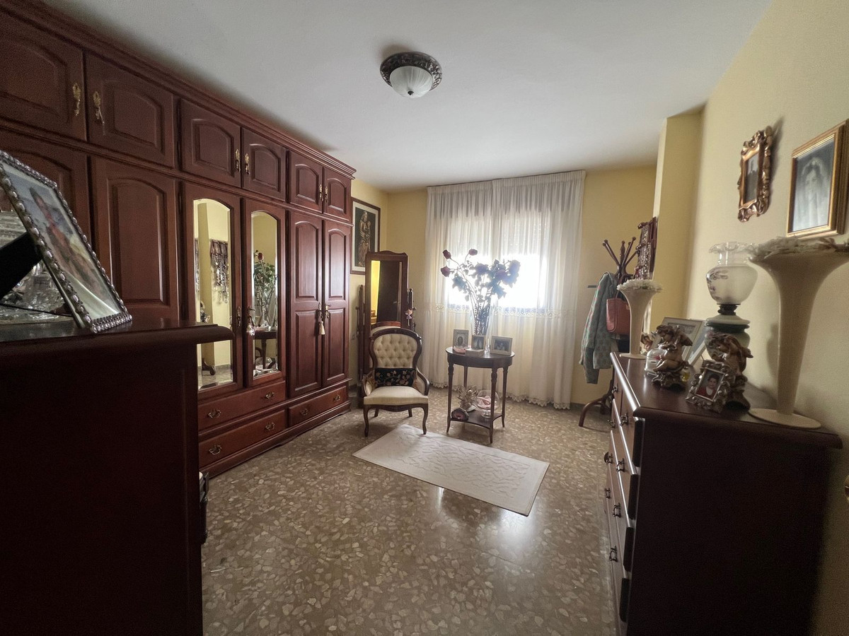 Huis te koop in Estepona | 6 slaapkamers H5365291