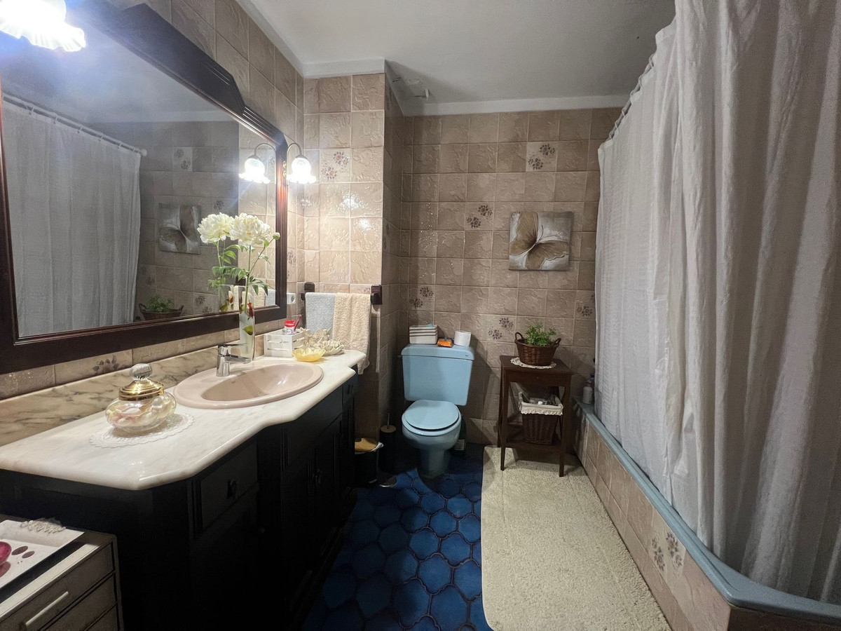 Huis te koop in Estepona | 6 slaapkamers H5365291