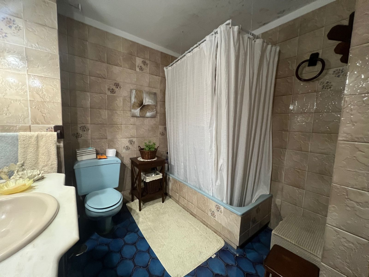 Huis te koop in Estepona | 6 slaapkamers H5365291