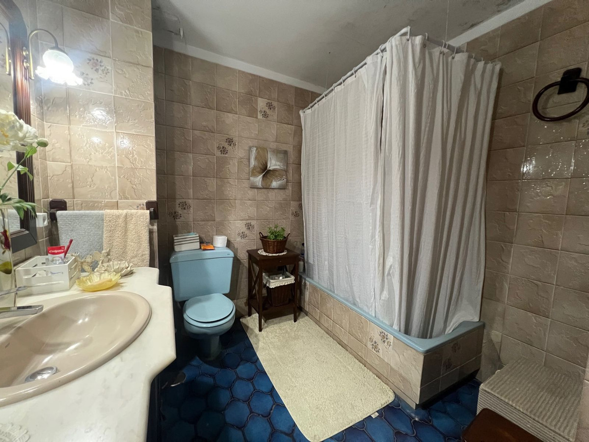 Huis te koop in Estepona | 6 slaapkamers H5365291