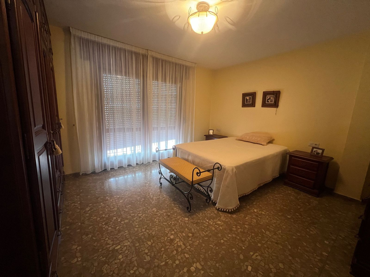 Huis te koop in Estepona | 6 slaapkamers H5365291