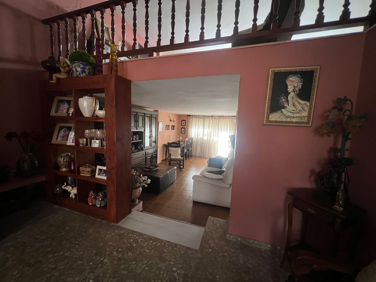 Huis te koop in Estepona | 6 slaapkamers H5365291