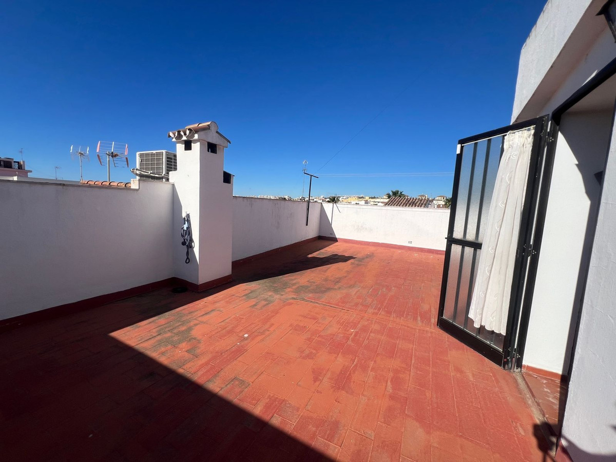 Huis te koop in Estepona | 6 slaapkamers H5365291
