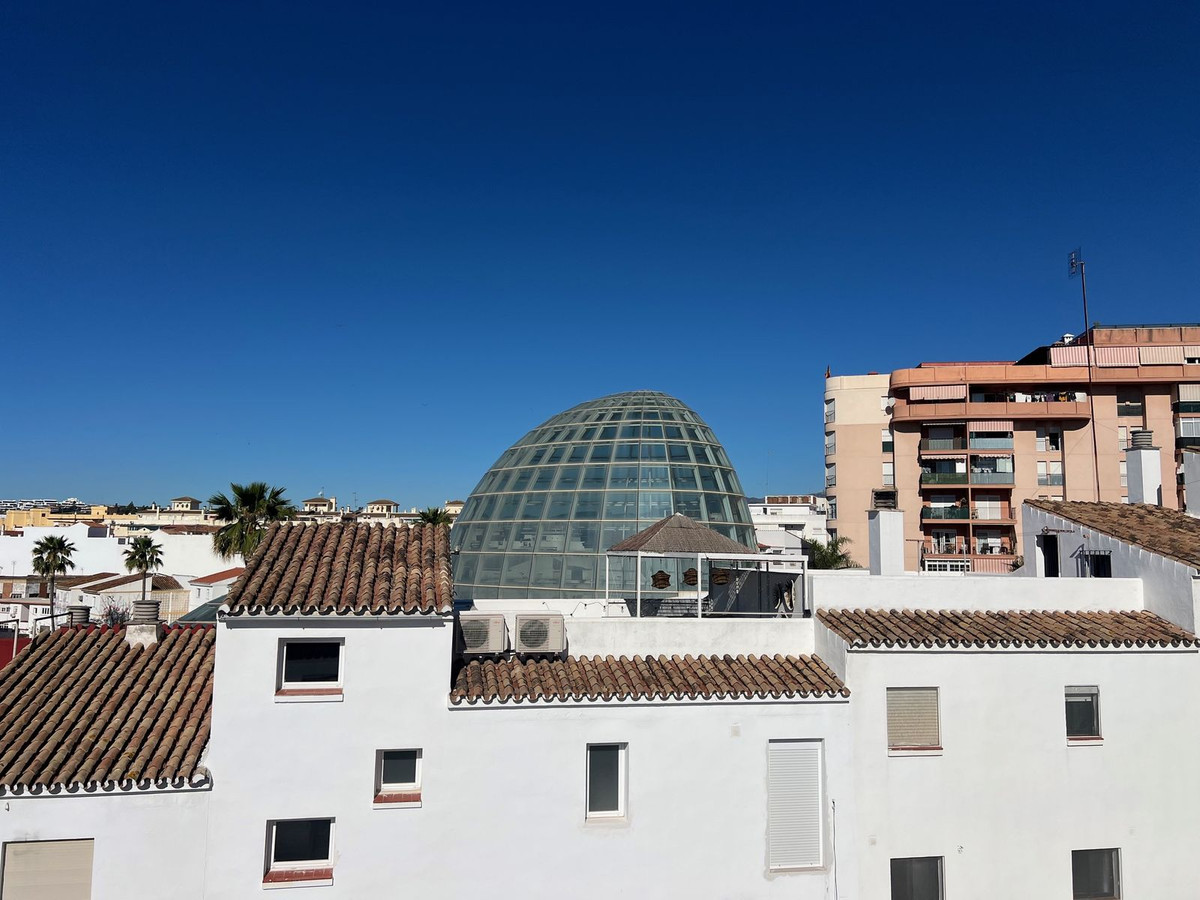 Huis te koop in Estepona | 6 slaapkamers H5365291