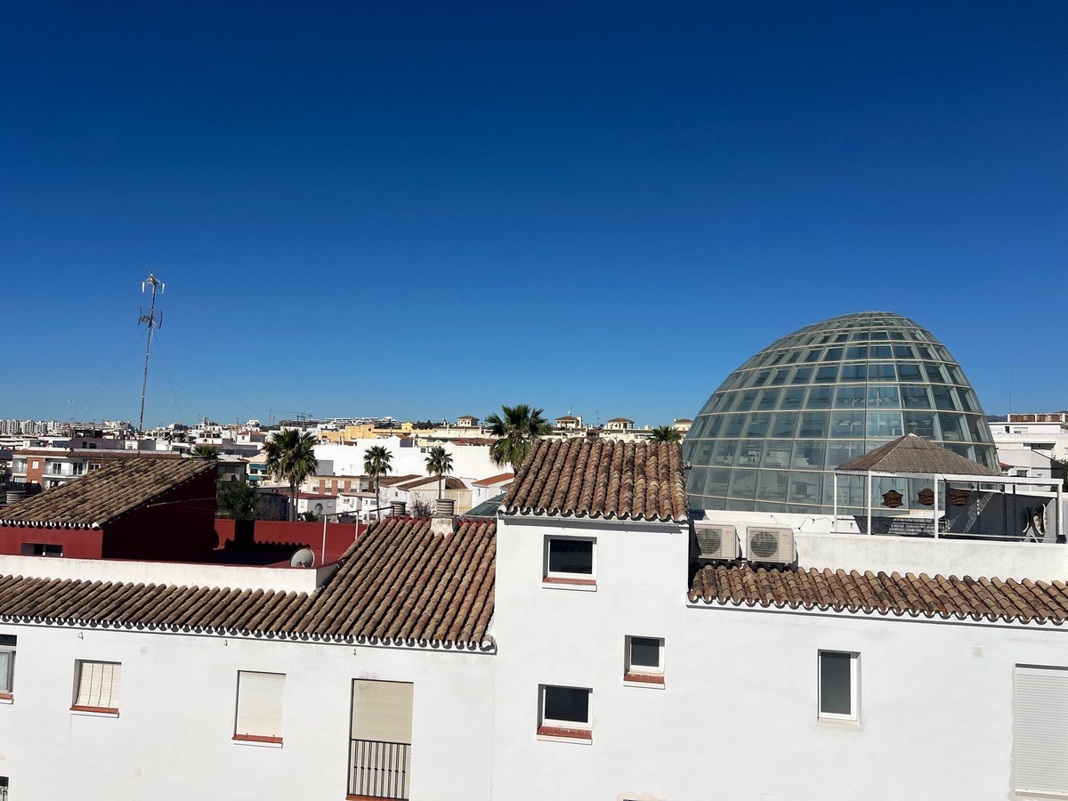 Huis te koop in Estepona | 6 slaapkamers H5365291