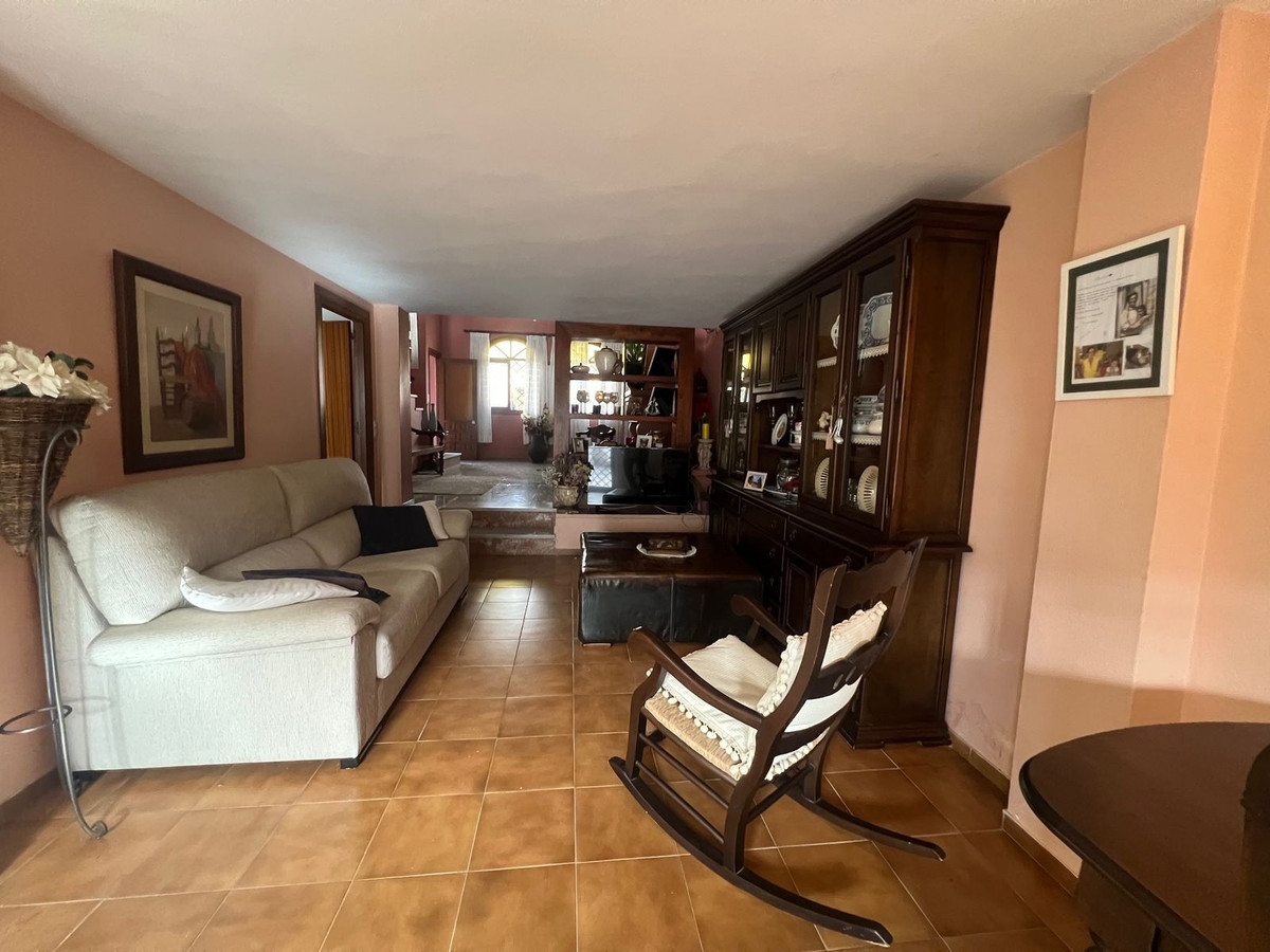 Huis te koop in Estepona | 6 slaapkamers H5365291