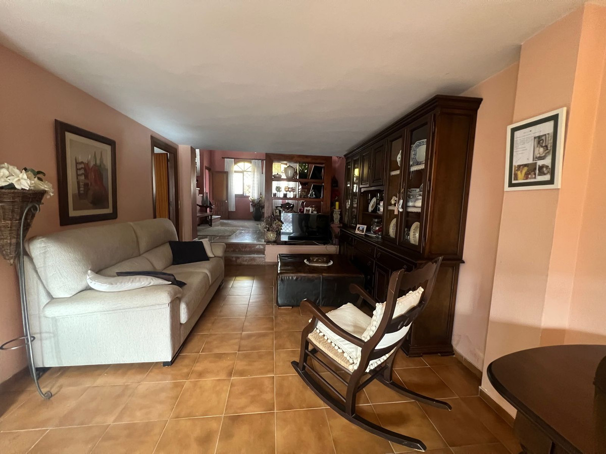 Huis te koop in Estepona | 6 slaapkamers H5365291