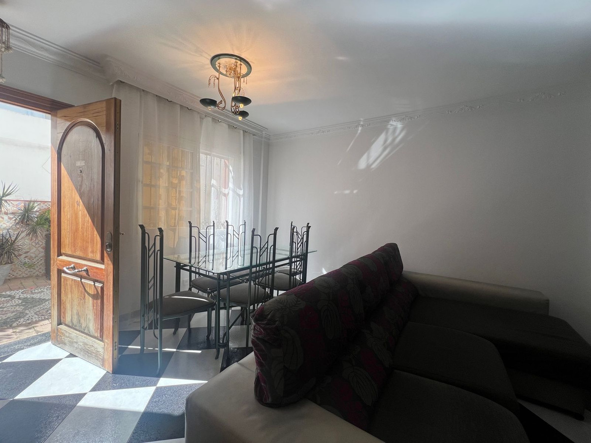 Huis te koop in Estepona | 3 slaapkamers H5365297