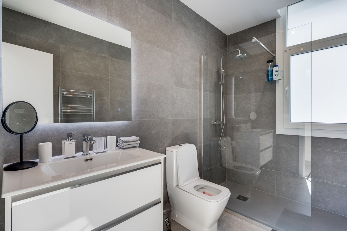 Huis te koop in Estepona | 4 slaapkamers H5366626