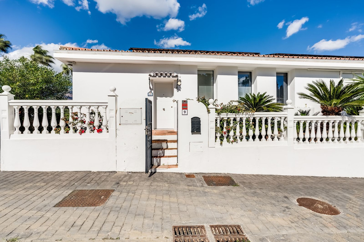 Huis te koop in Estepona | 4 slaapkamers H5366626