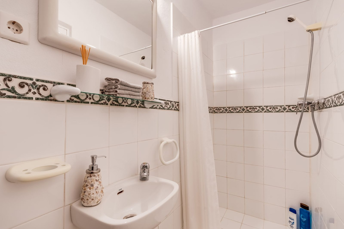 Huis te koop in Estepona | 4 slaapkamers H5366626