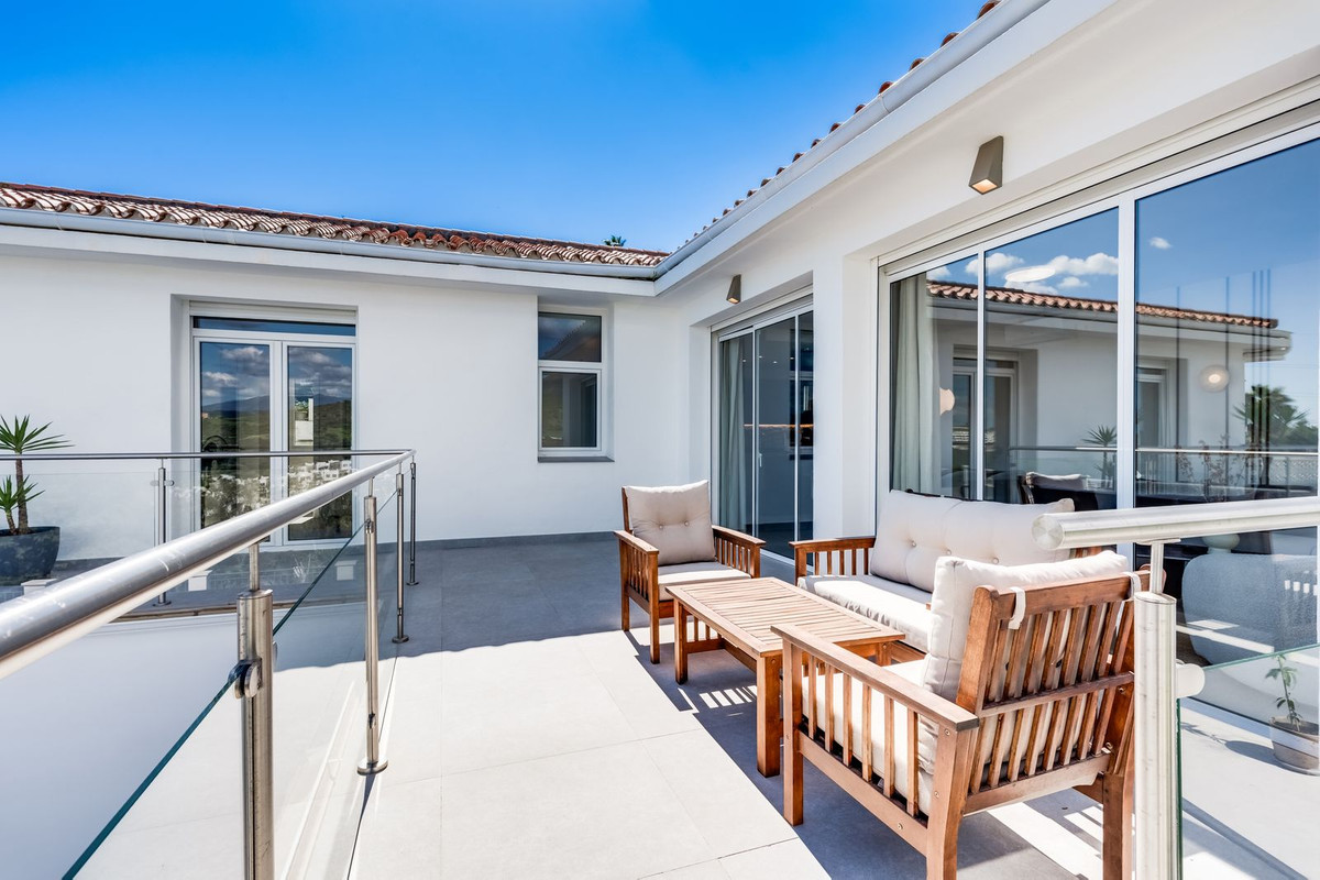 Huis te koop in Estepona | 4 slaapkamers H5366626