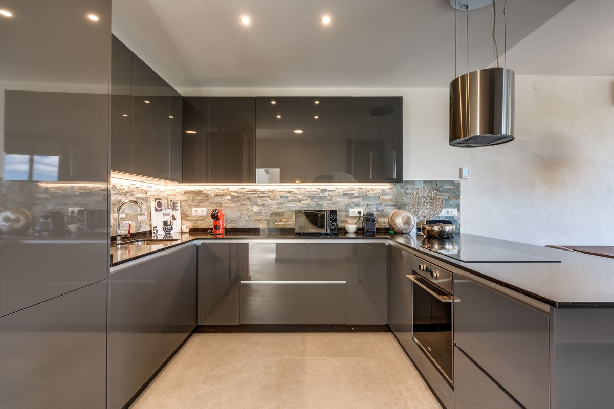 Huis te koop in Estepona | 4 slaapkamers H5366626