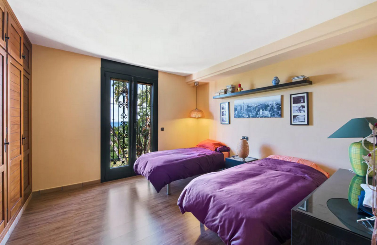 Finca - Cortijo te koop in Estepona | 6 slaapkamers H5366632