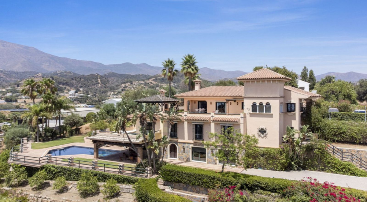 Finca - Cortijo te koop in Estepona | 6 slaapkamers H5366632