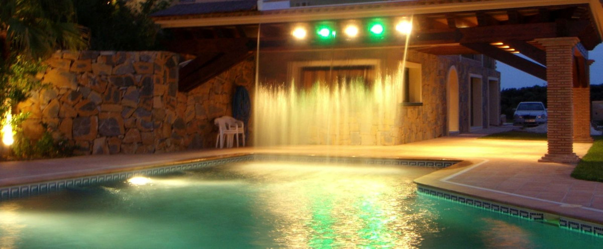 Finca - Cortijo te koop in Estepona | 6 slaapkamers H5366632