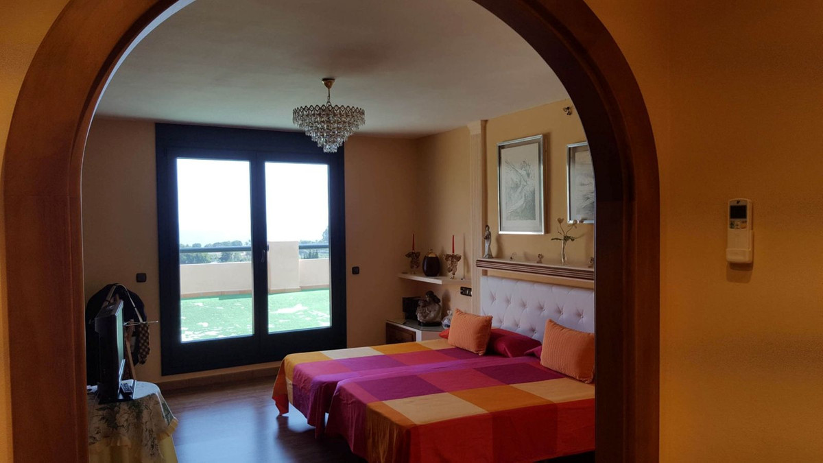 Finca - Cortijo te koop in Estepona | 6 slaapkamers H5366632