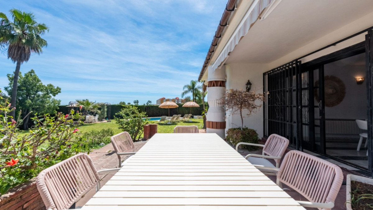 Huis te koop in Estepona | 4 slaapkamers H5367361