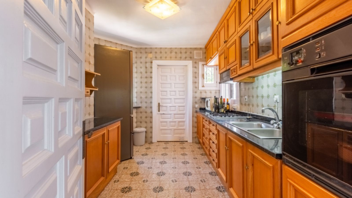Huis te koop in Estepona | 4 slaapkamers H5367361