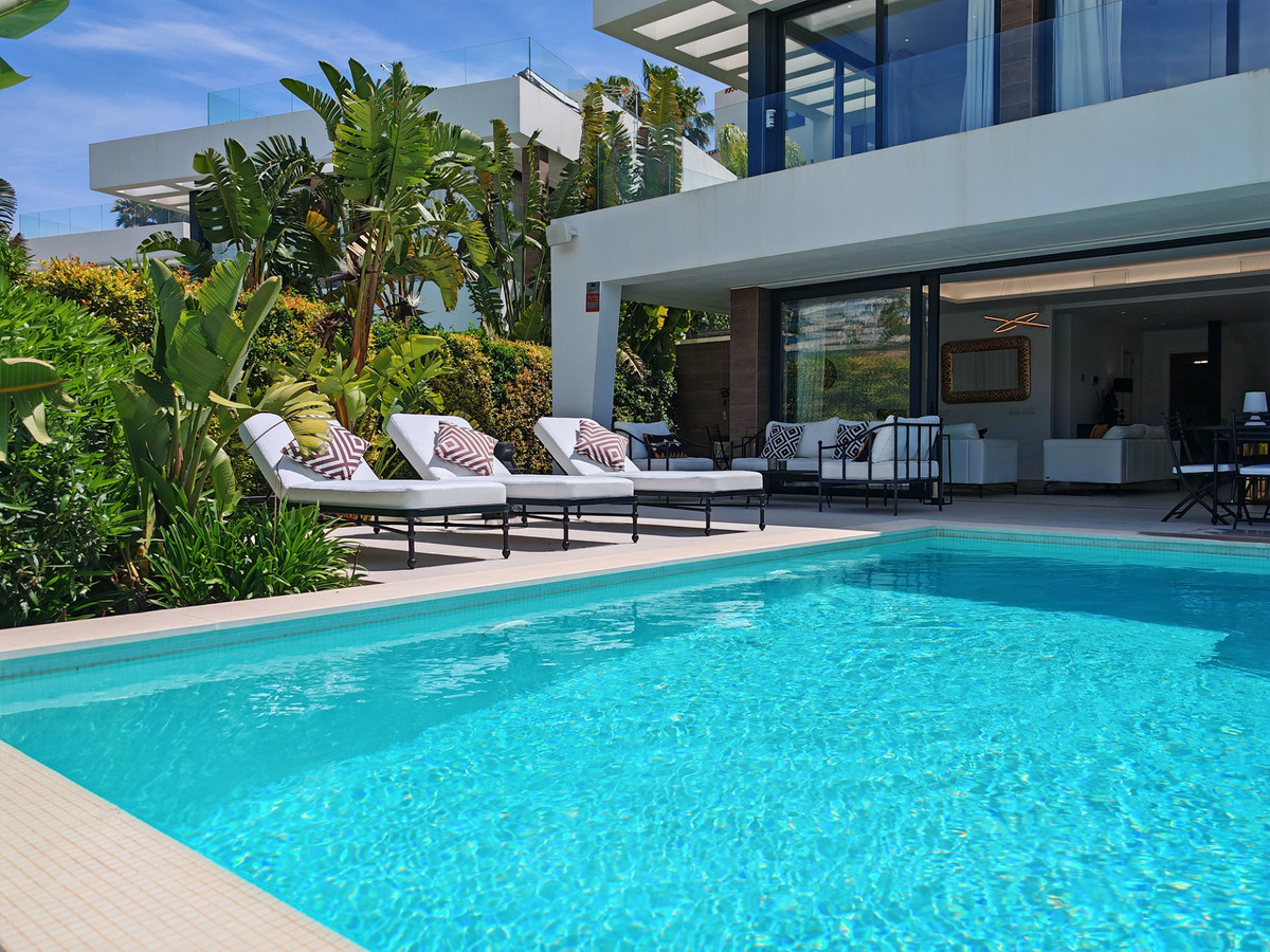 Huis te koop in Estepona | 5 slaapkamers H5367400