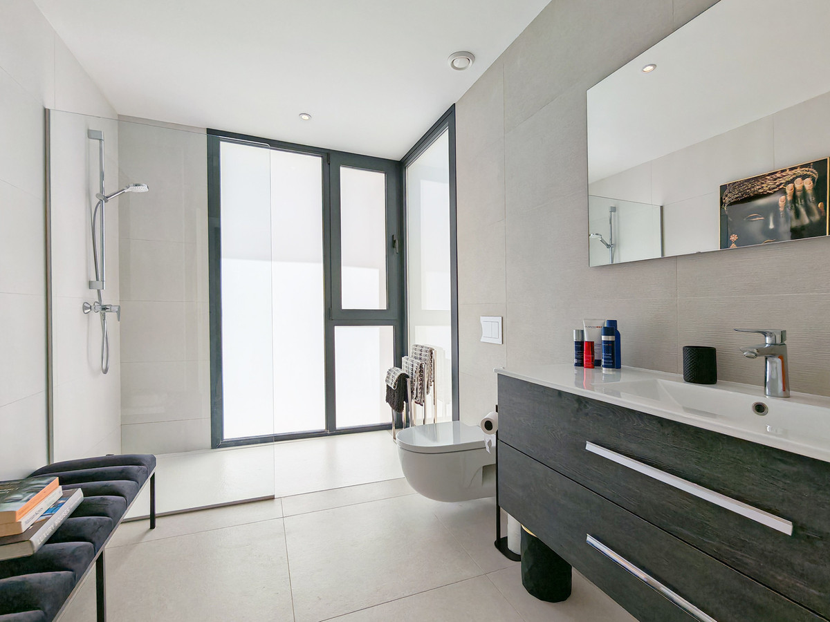 Huis te koop in Estepona | 5 slaapkamers H5367400