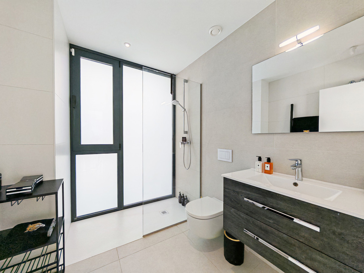 Huis te koop in Estepona | 5 slaapkamers H5367400