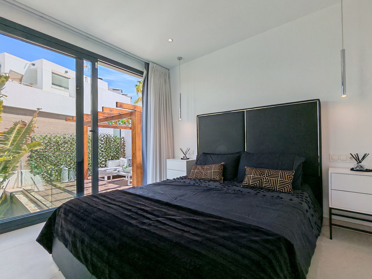 Huis te koop in Estepona | 5 slaapkamers H5367400