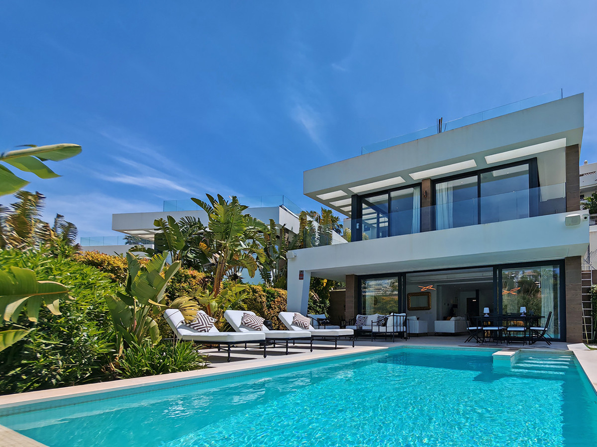 Huis te koop in Estepona | 5 slaapkamers H5367400