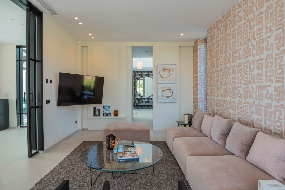 Huis te koop in Estepona | 9 slaapkamers H5372068