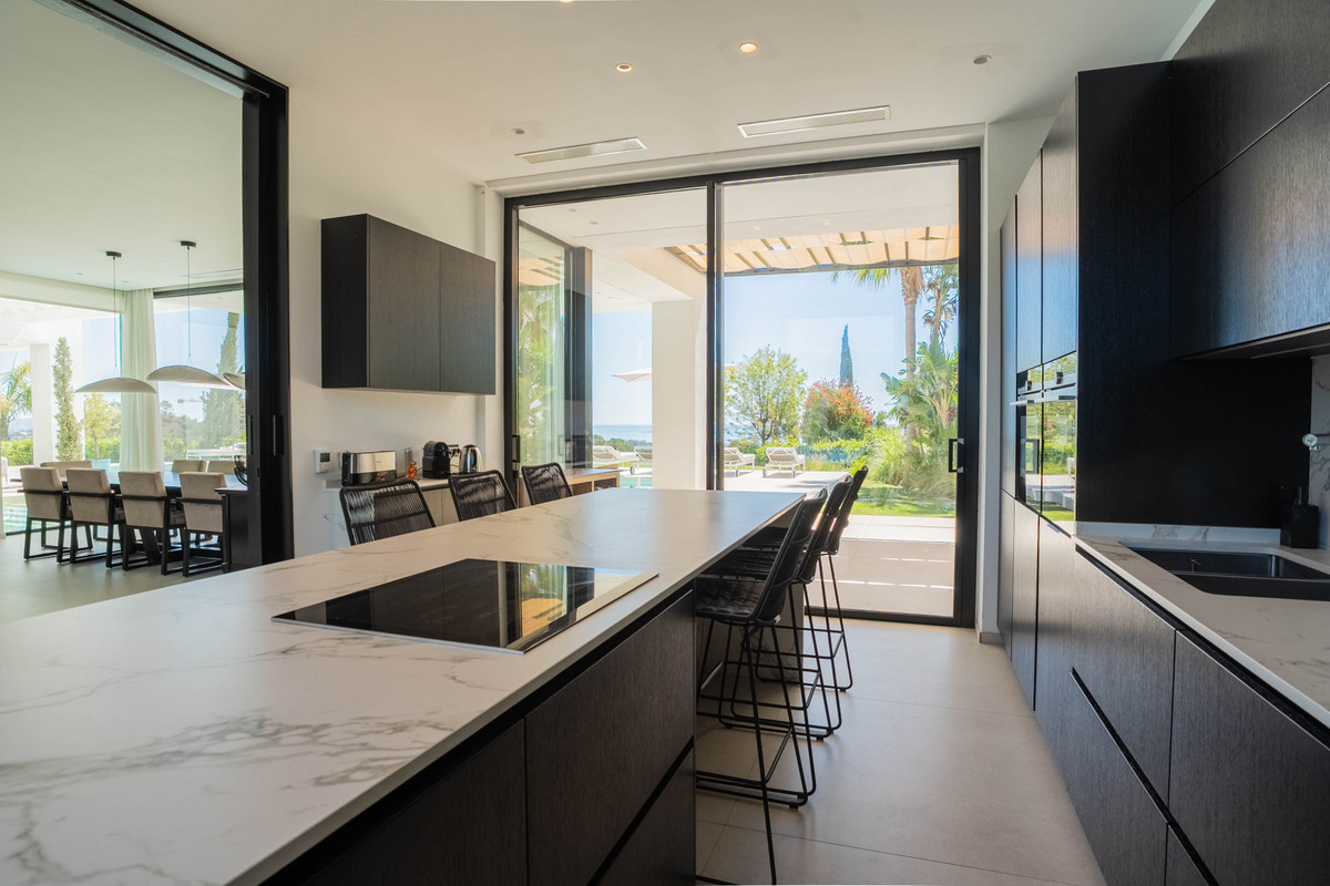 Huis te koop in Estepona | 9 slaapkamers H5372068