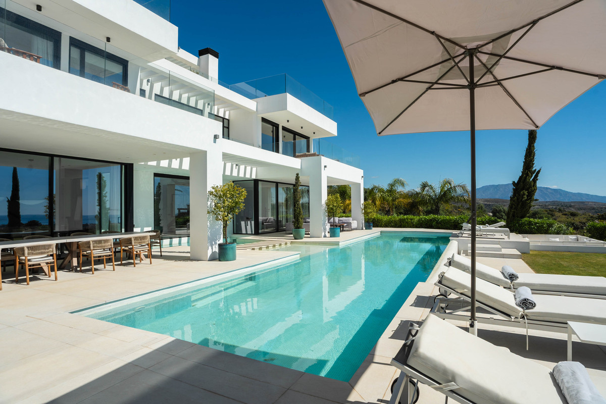 Huis te koop in Estepona | 9 slaapkamers H5372068