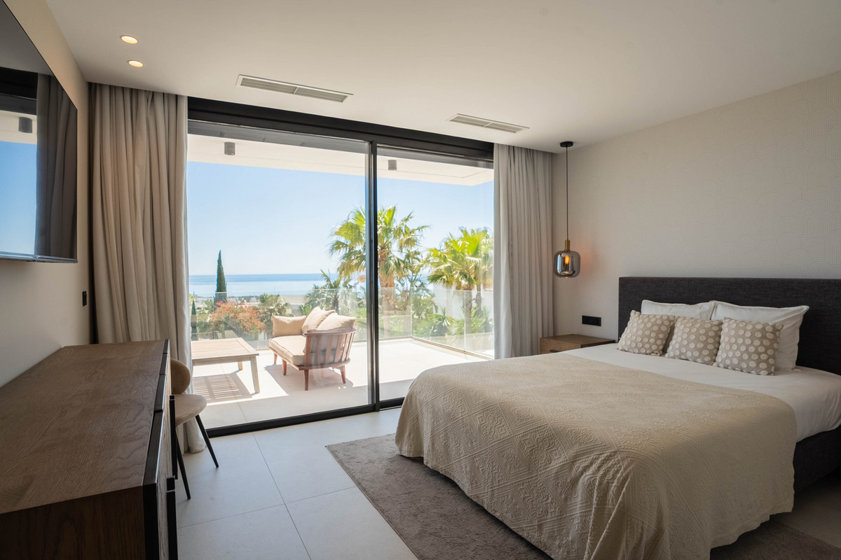 Huis te koop in Estepona | 9 slaapkamers H5372068