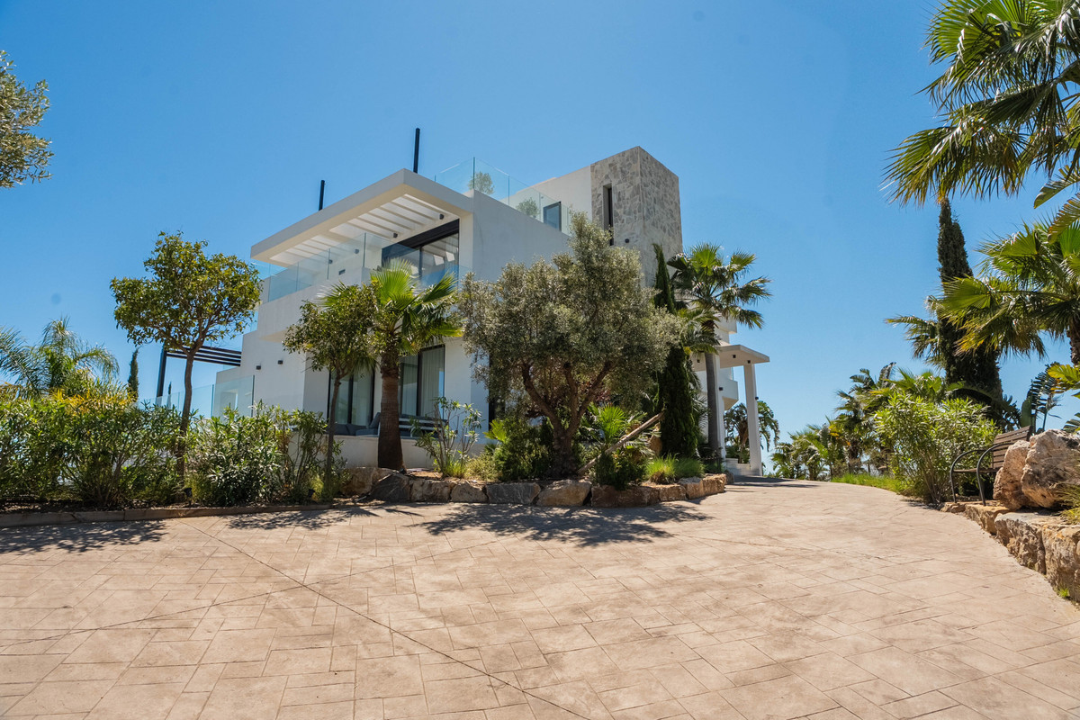 Huis te koop in Estepona | 9 slaapkamers H5372068