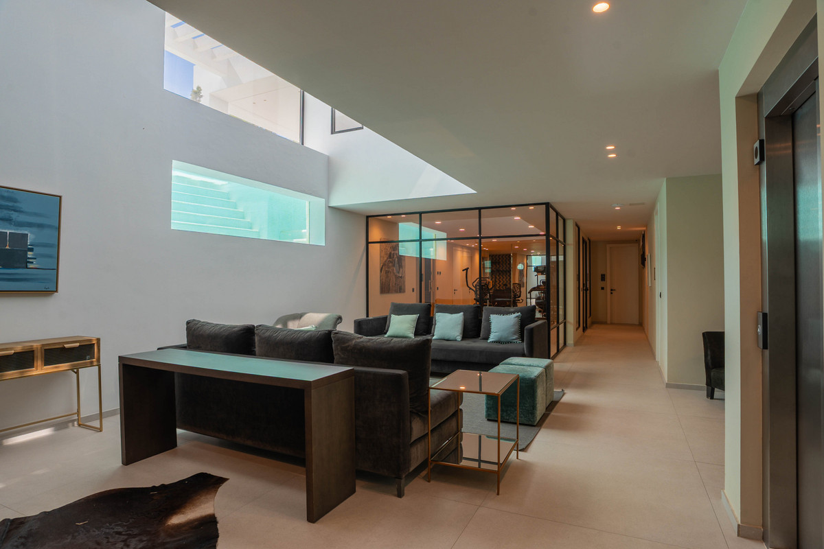 Huis te koop in Estepona | 9 slaapkamers H5372068