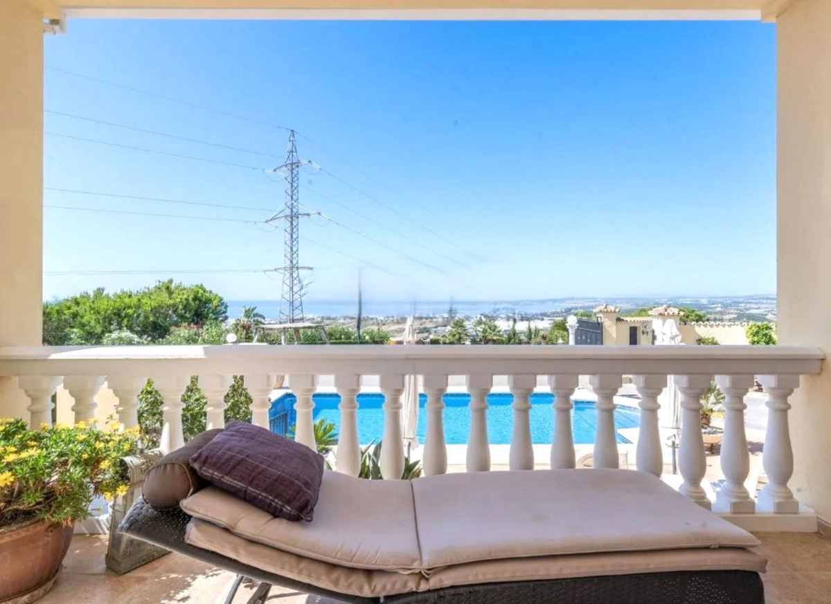 Huis te koop in Estepona | 6 slaapkamers H5373754