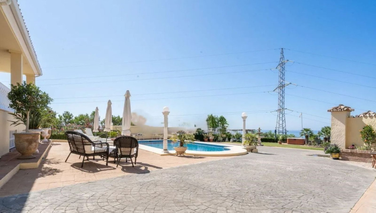 Huis te koop in Estepona | 6 slaapkamers H5373754
