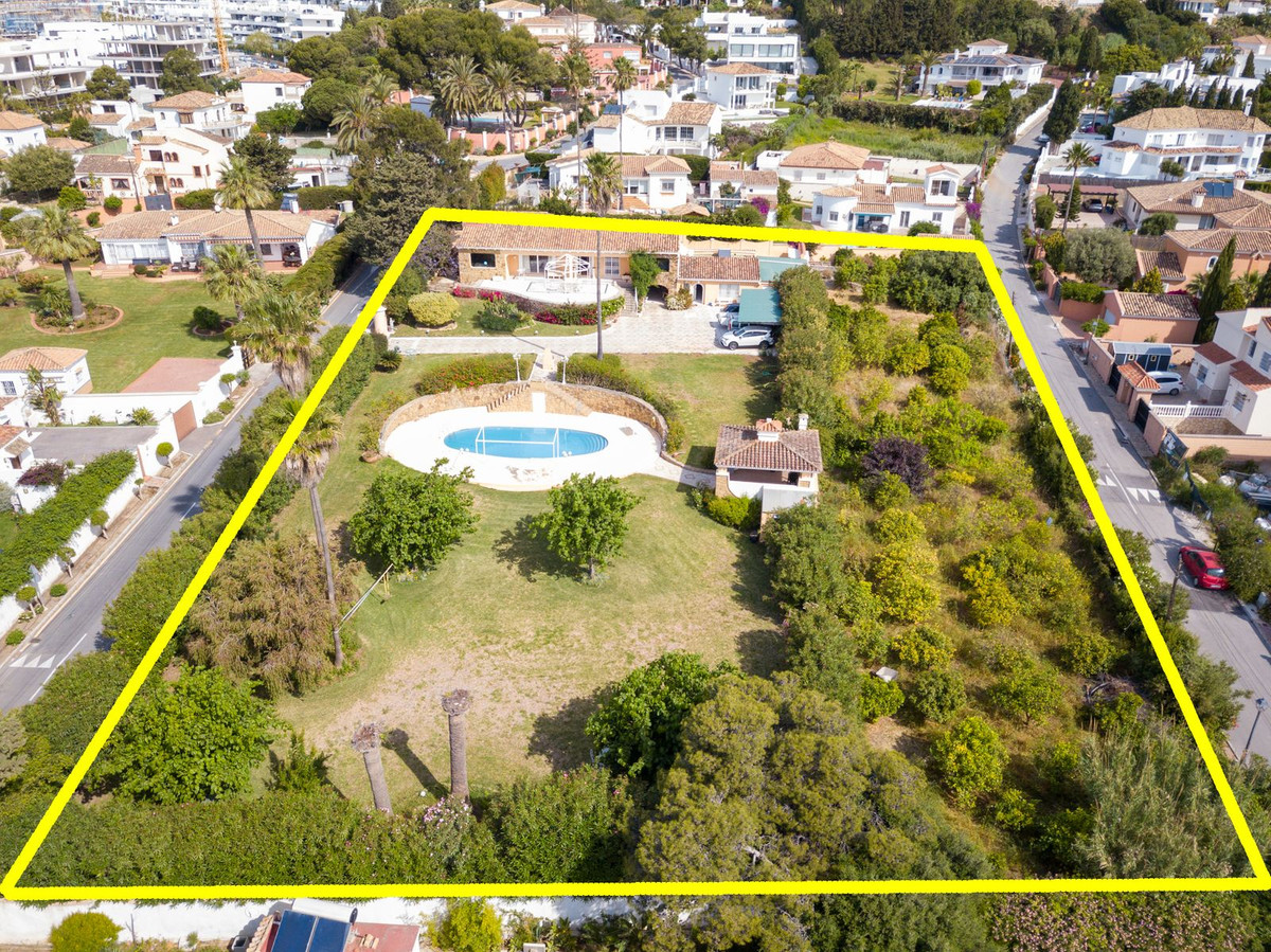 Huis te koop in Estepona | 5 slaapkamers H5373790