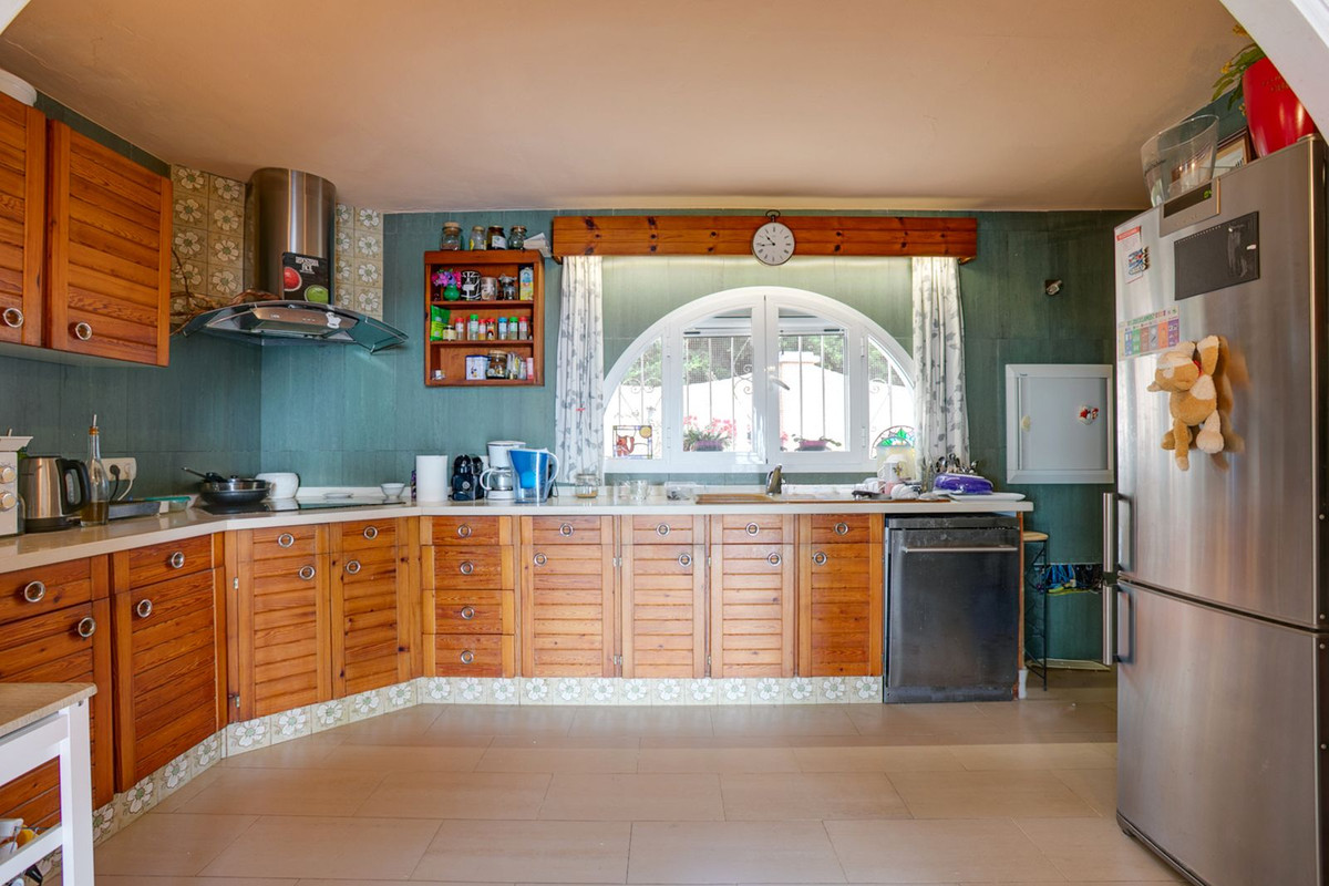Huis te koop in Estepona | 5 slaapkamers H5373790