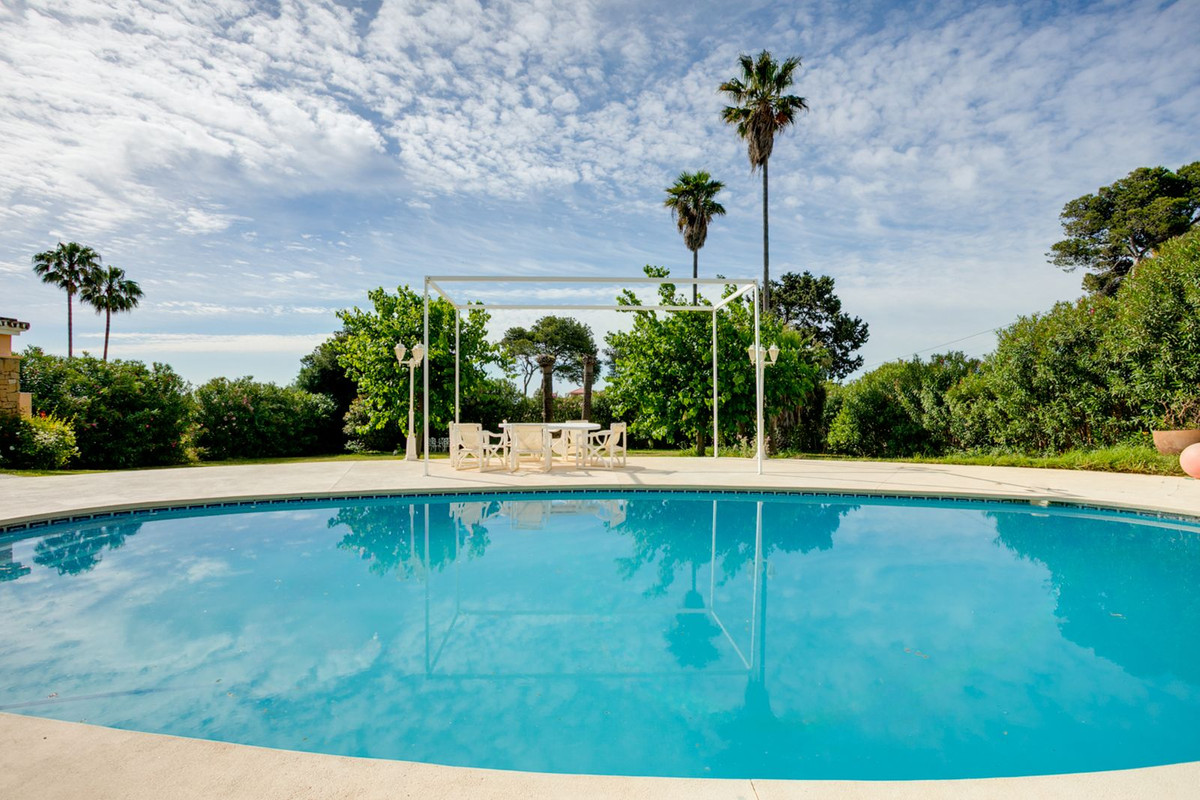 Huis te koop in Estepona | 5 slaapkamers H5373790
