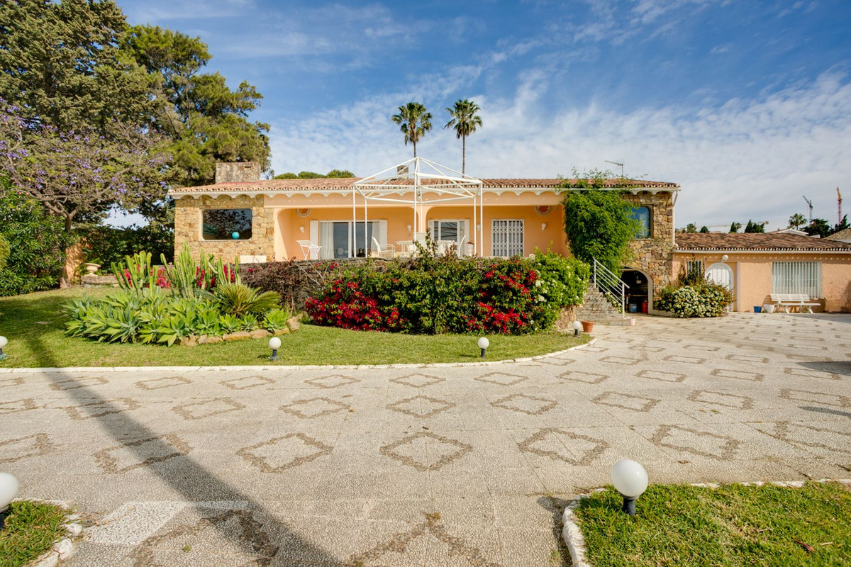 Huis te koop in Estepona | 5 slaapkamers H5373790