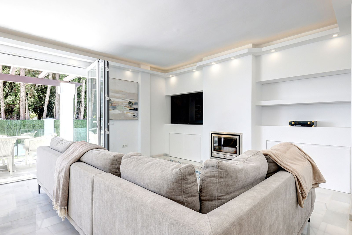 Huis te koop in Estepona | 5 slaapkamers H5374486