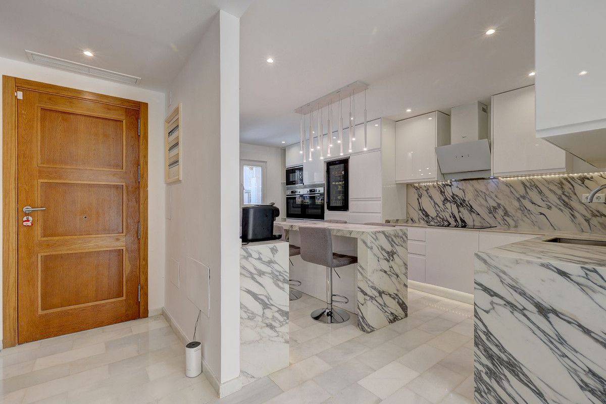 Huis te koop in Estepona | 5 slaapkamers H5374486