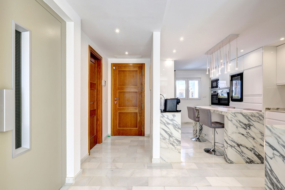 Huis te koop in Estepona | 5 slaapkamers H5374486